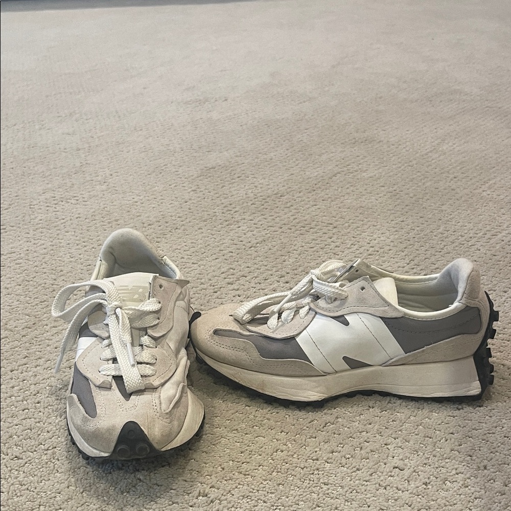 New Balance 327 White and Gray Sneakers